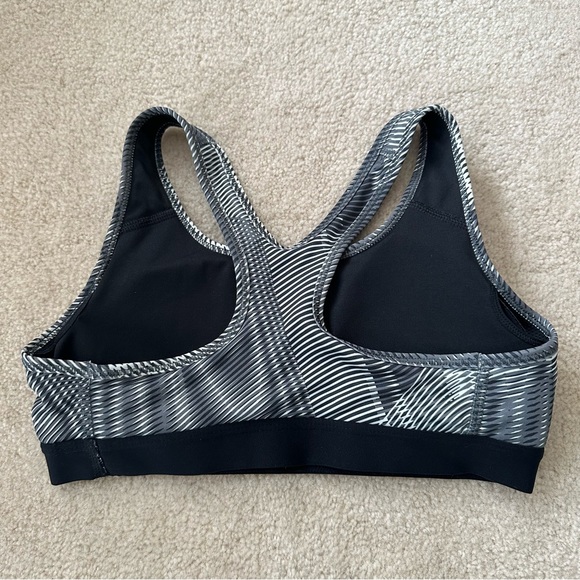 Nike Pro Dri-Fit Patterned Sports Bra - Picture 2 of 7